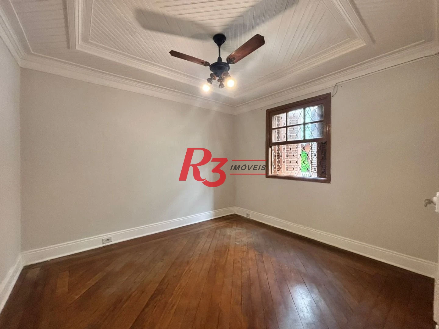 Casa com 4 dormitórios à venda, 139 m² por R$ 1.000.000,00 - Embaré - Santos/SP