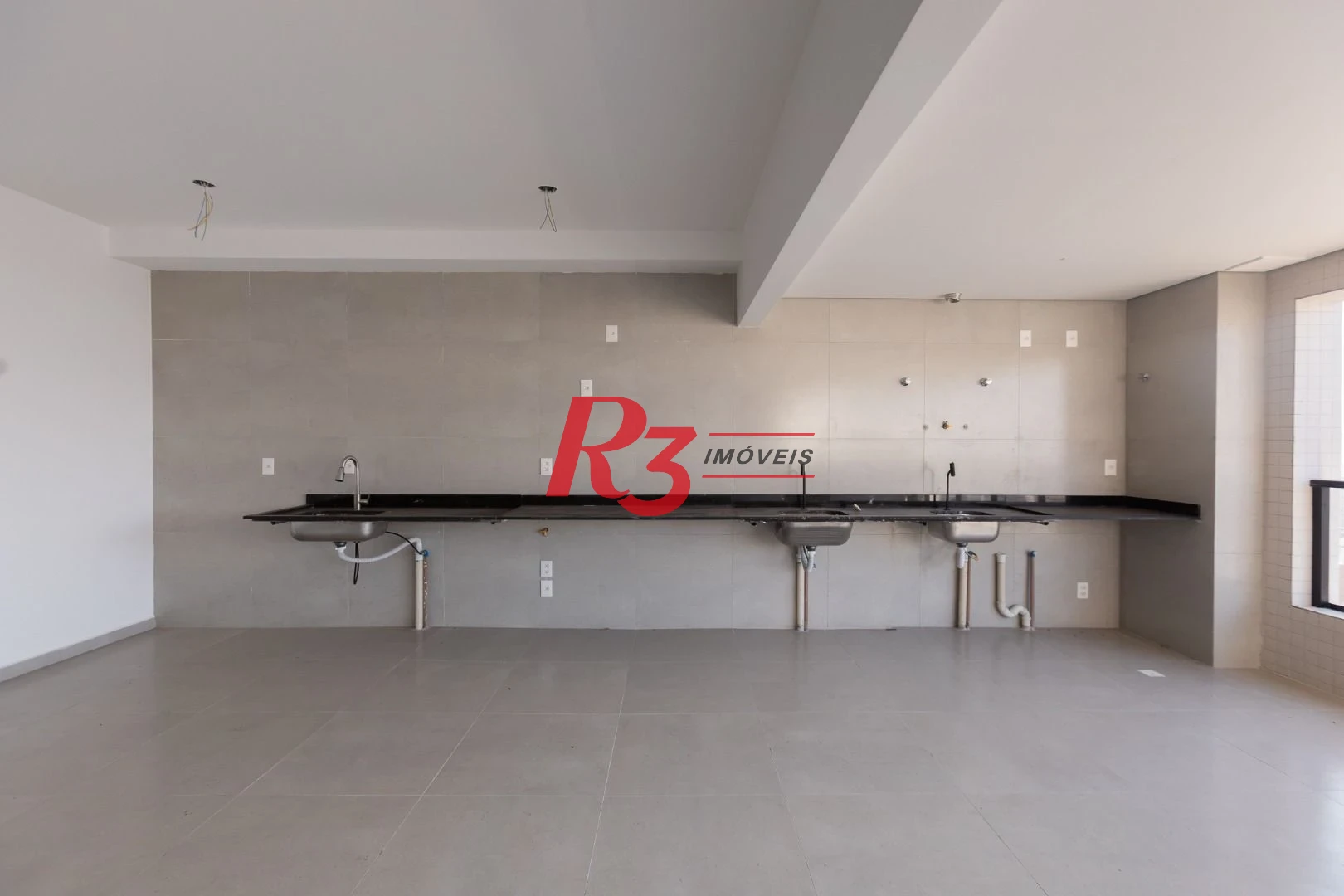Apartamento com 2 dormitórios à venda, 69 m² por R$ 780.225,00 - José Menino - Santos/SP