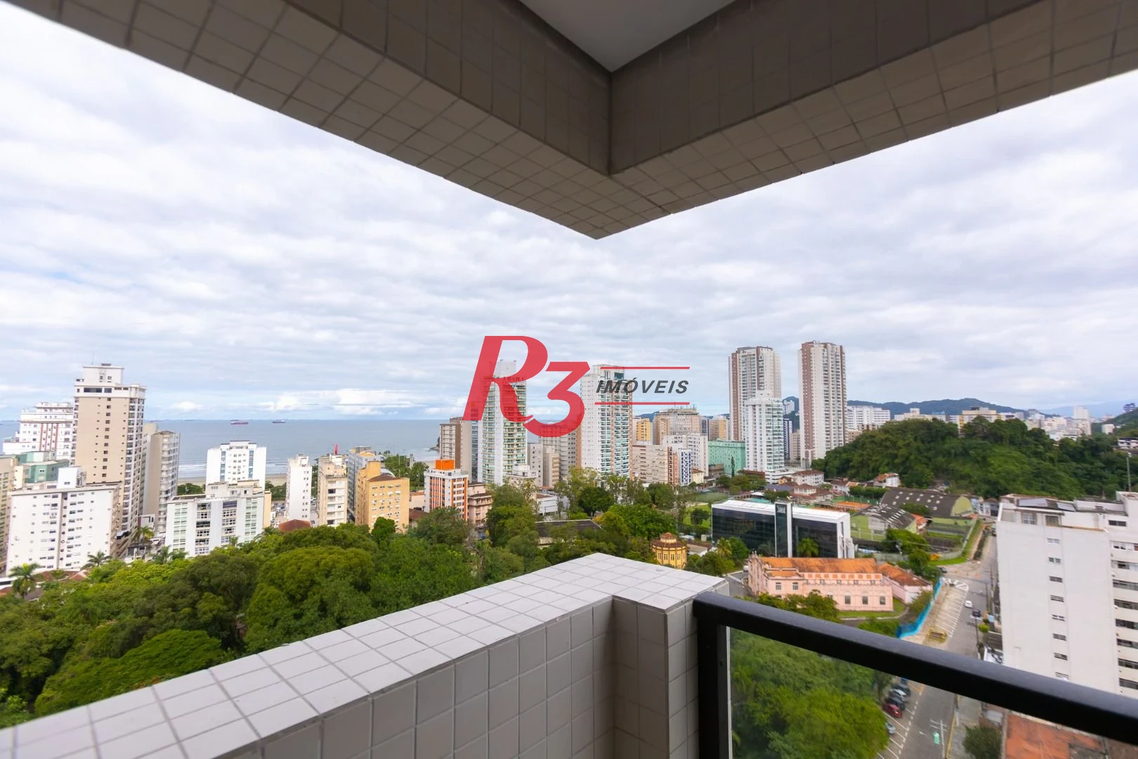 Apartamento com 2 dormitórios à venda, 70 m² por R$ 985.000,00 - José Menino - Santos/SP