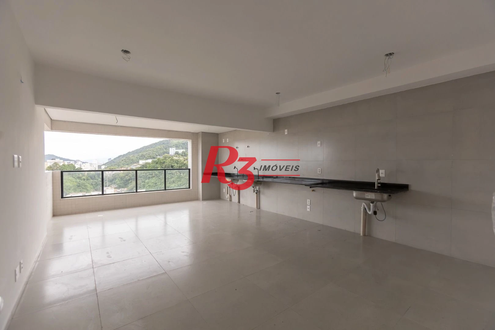 Apartamento com 2 dormitórios à venda, 70 m² por R$ 985.000,00 - José Menino - Santos/SP