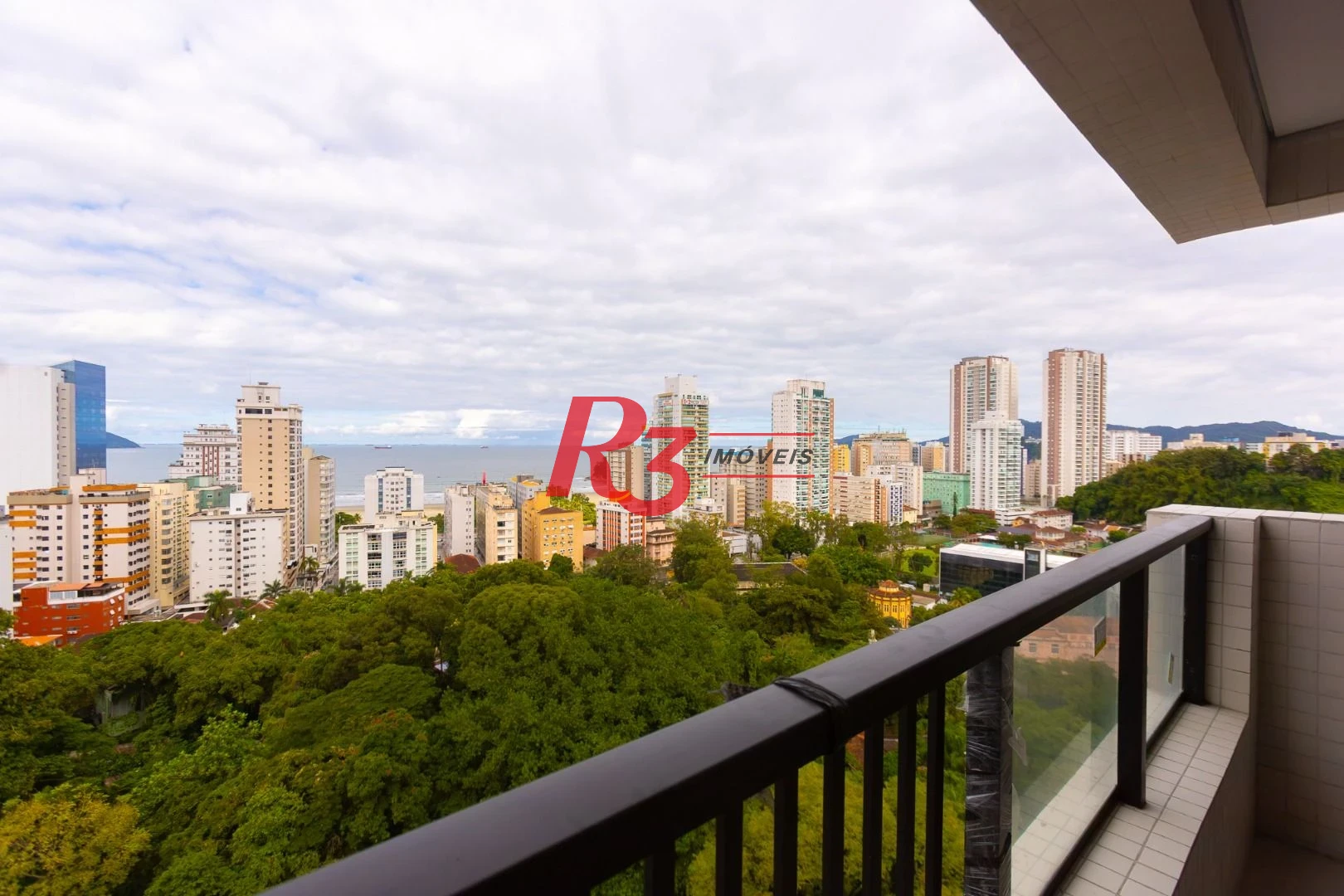 Apartamento com 2 dormitórios à venda, 70 m² por R$ 985.000,00 - José Menino - Santos/SP