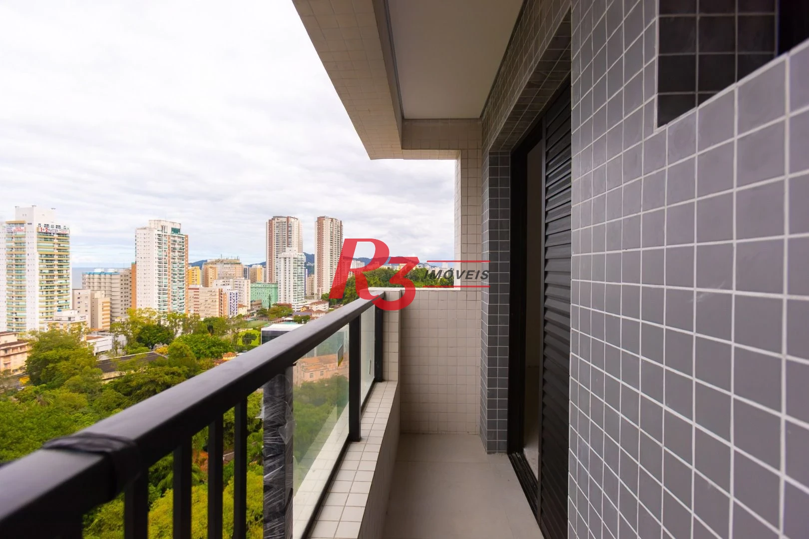 Apartamento com 2 dormitórios à venda, 70 m² por R$ 985.000,00 - José Menino - Santos/SP