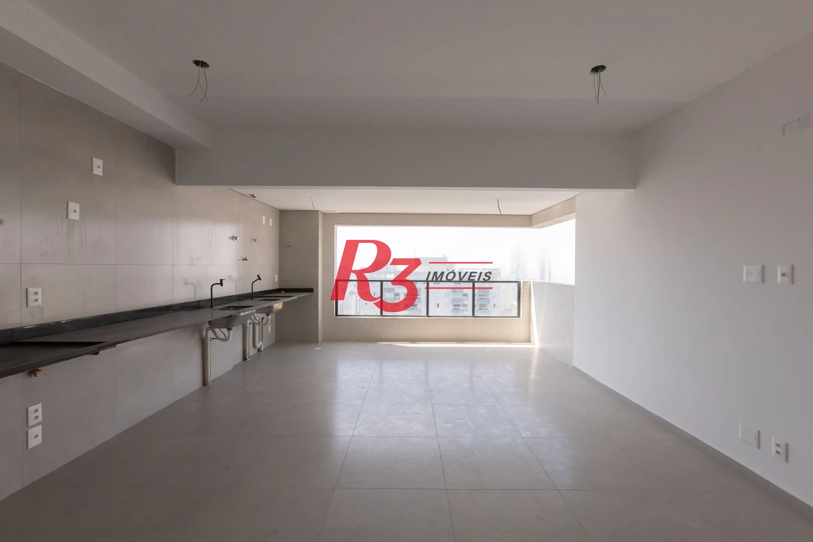Apartamento com 2 dormitórios à venda, 70 m² por R$ 985.000,00 - José Menino - Santos/SP
