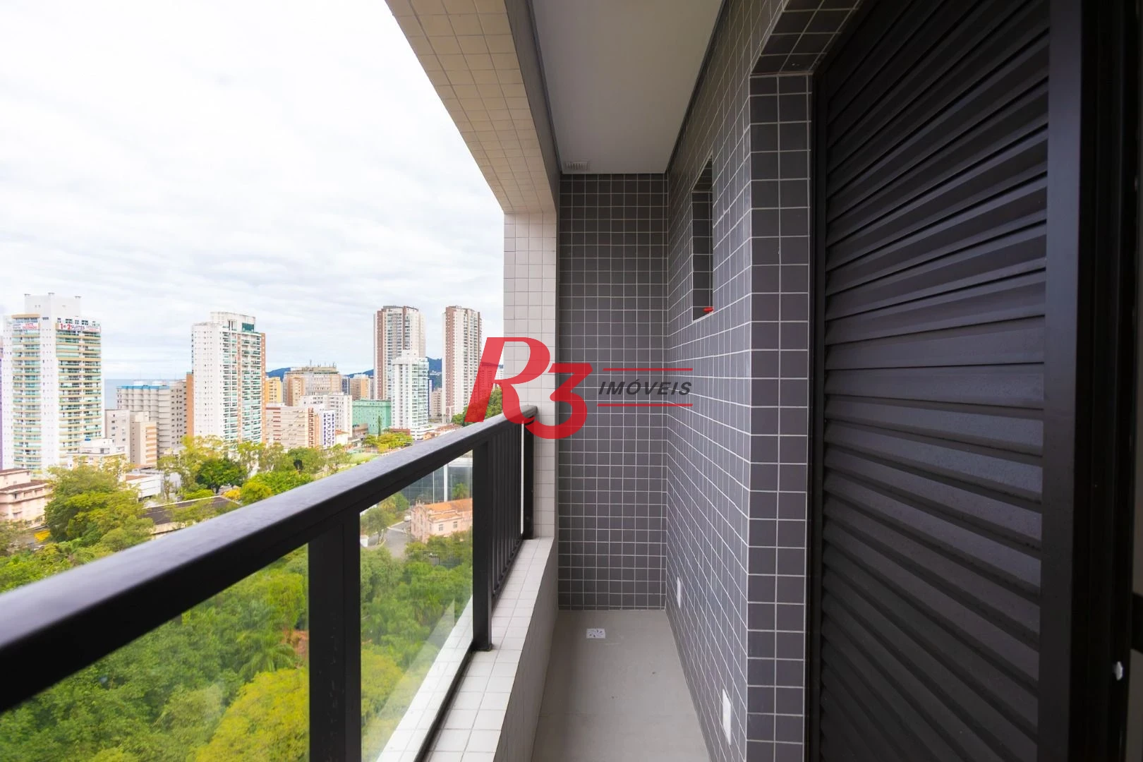 Apartamento com 2 dormitórios à venda, 70 m² por R$ 985.000,00 - José Menino - Santos/SP
