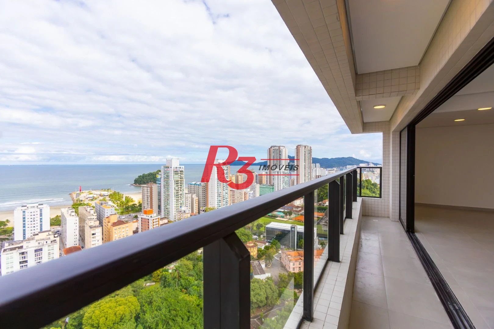 Apartamento com 2 dormitórios à venda, 69 m² por R$ 780.225,00 - José Menino - Santos/SP