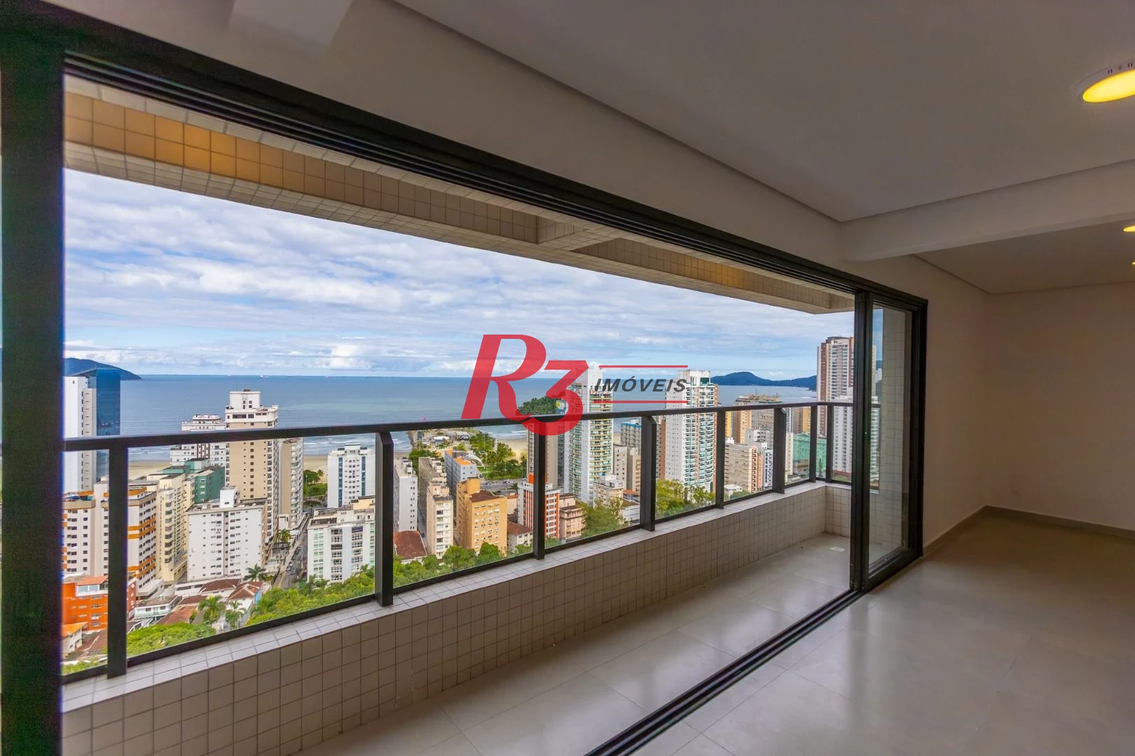 Apartamento com 2 dormitórios à venda, 69 m² por R$ 780.225,00 - José Menino - Santos/SP