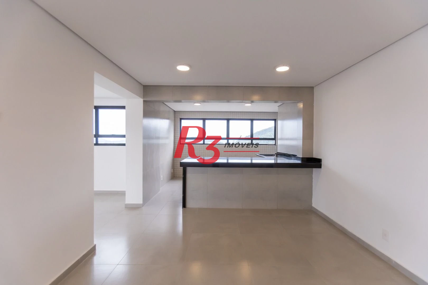 Apartamento com 2 dormitórios à venda, 69 m² por R$ 780.225,00 - José Menino - Santos/SP