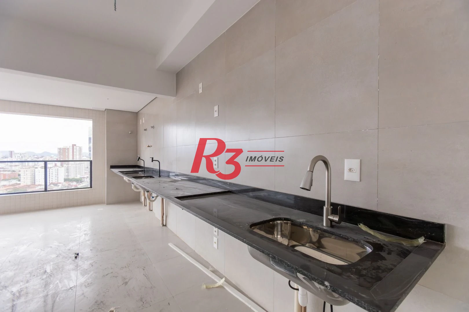 Apartamento com 2 dormitórios à venda, 70 m² por R$ 806.233,00 - José Menino - Santos/SP