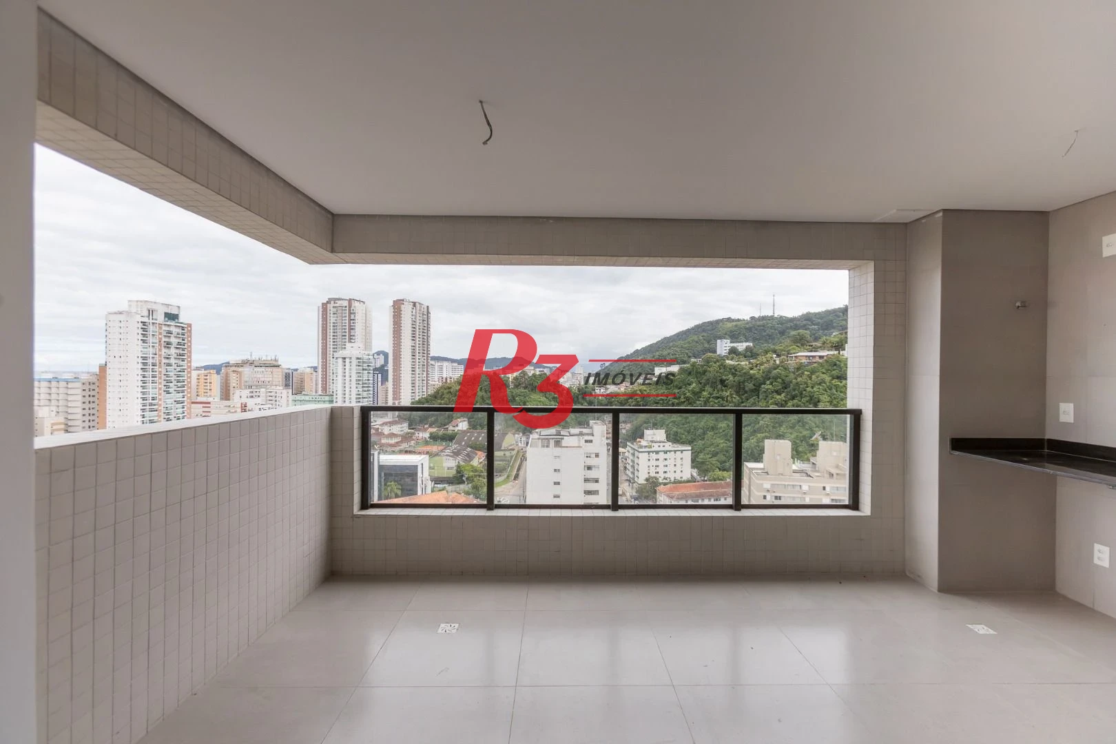 Apartamento com 2 dormitórios à venda, 70 m² por R$ 915.000,00 - José Menino - Santos/SP