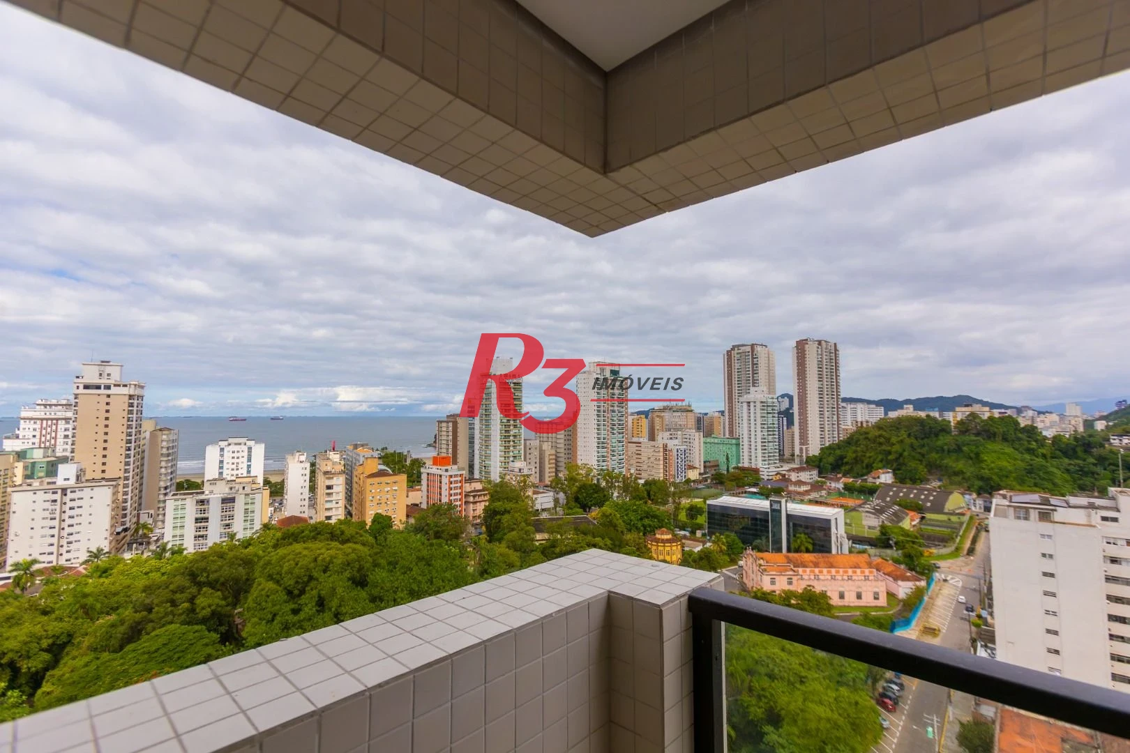 Apartamento com 2 dormitórios à venda, 70 m² por R$ 915.000,00 - José Menino - Santos/SP