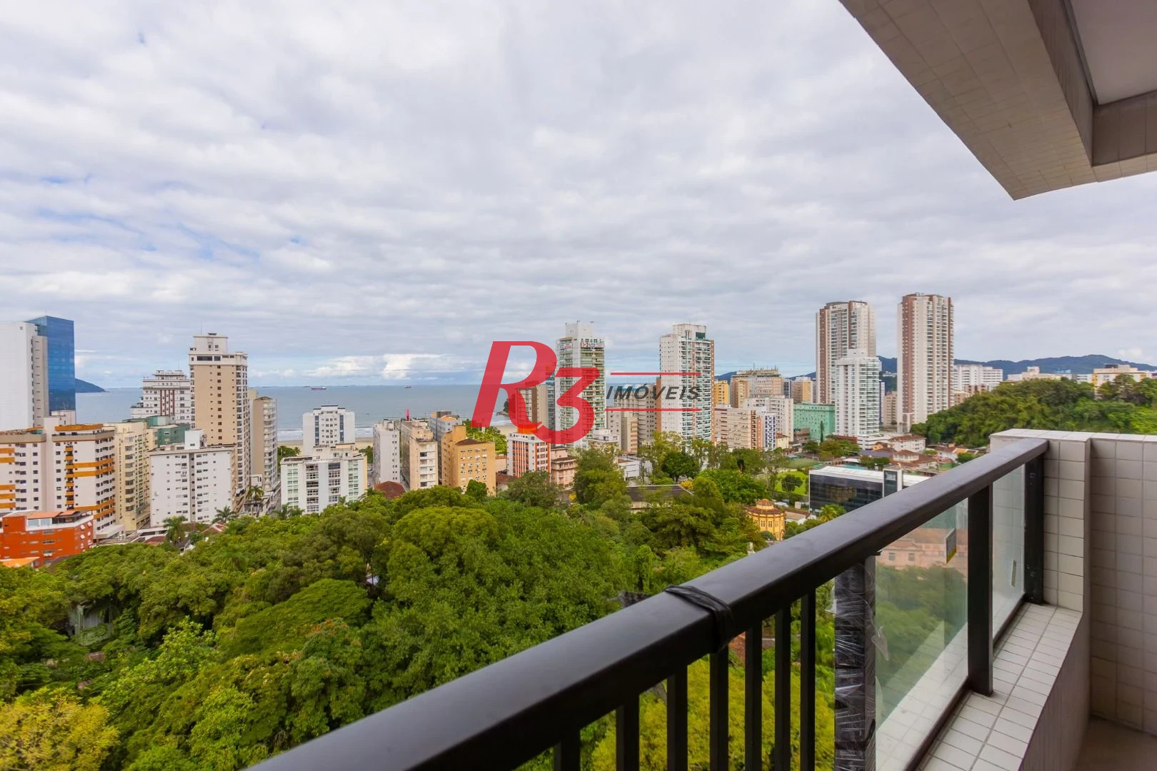 Apartamento com 2 dormitórios à venda, 70 m² por R$ 915.000,00 - José Menino - Santos/SP