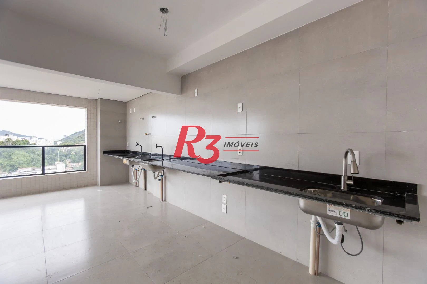 Apartamento com 2 dormitórios à venda, 70 m² por R$ 915.000,00 - José Menino - Santos/SP