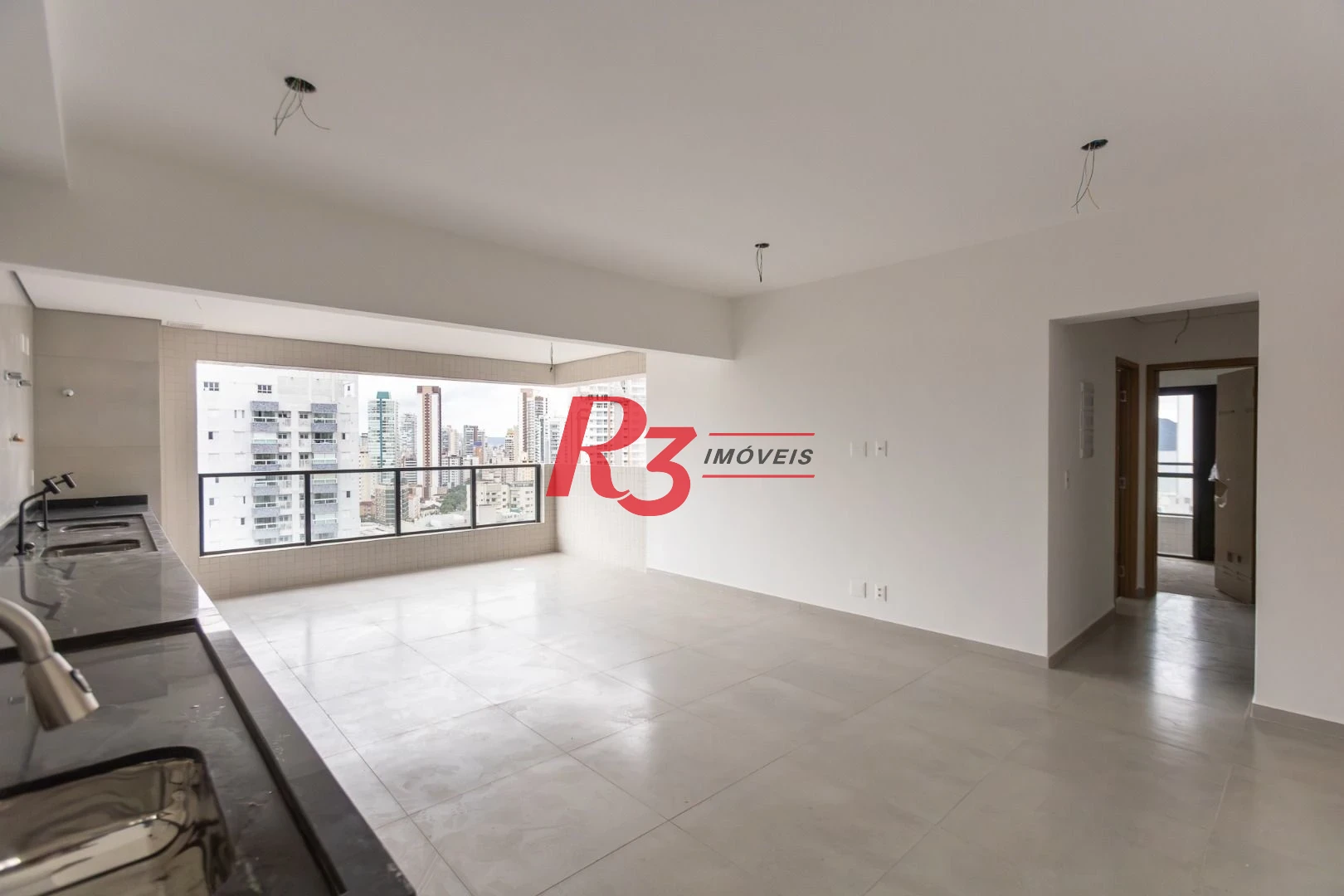 Apartamento com 2 dormitórios à venda, 70 m² por R$ 915.000,00 - José Menino - Santos/SP