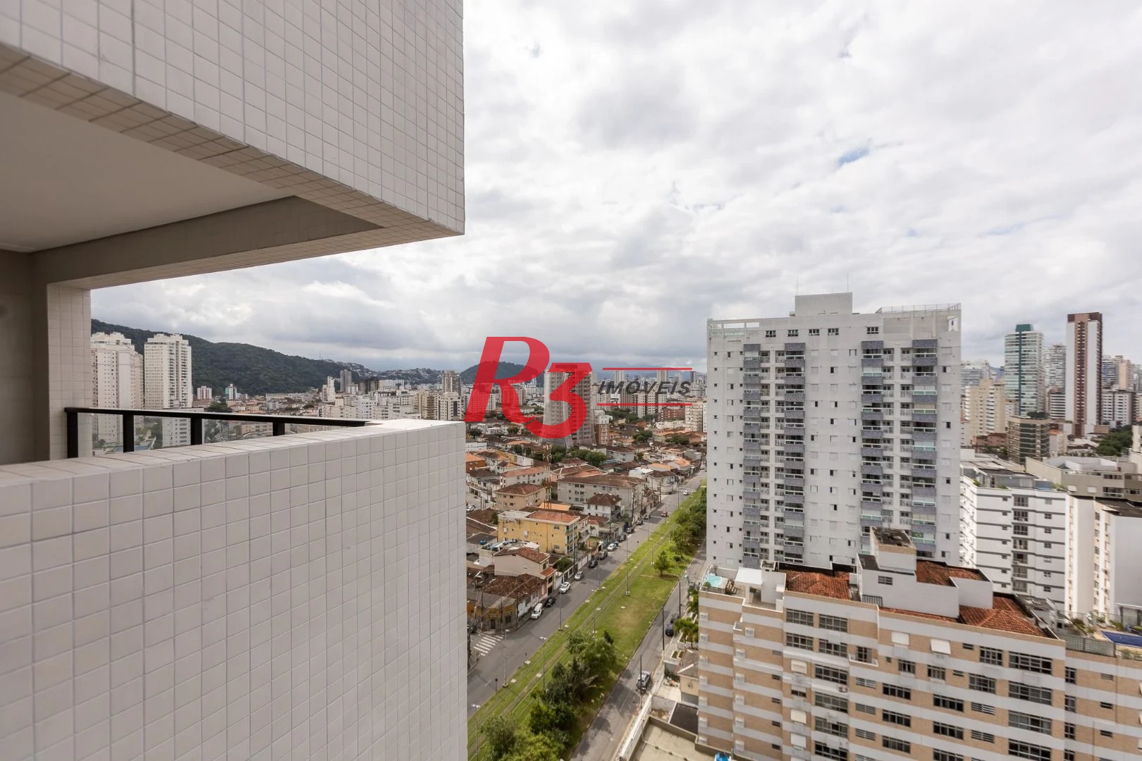Apartamento com 2 dormitórios à venda, 70 m² por R$ 915.000,00 - José Menino - Santos/SP