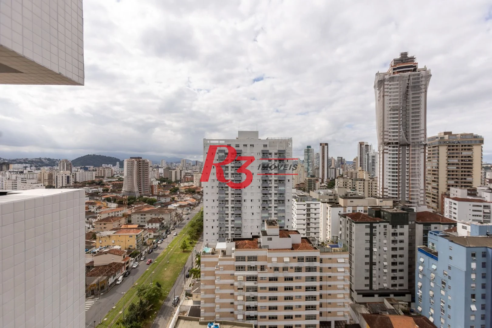 Apartamento com 2 dormitórios à venda, 70 m² por R$ 915.000,00 - José Menino - Santos/SP