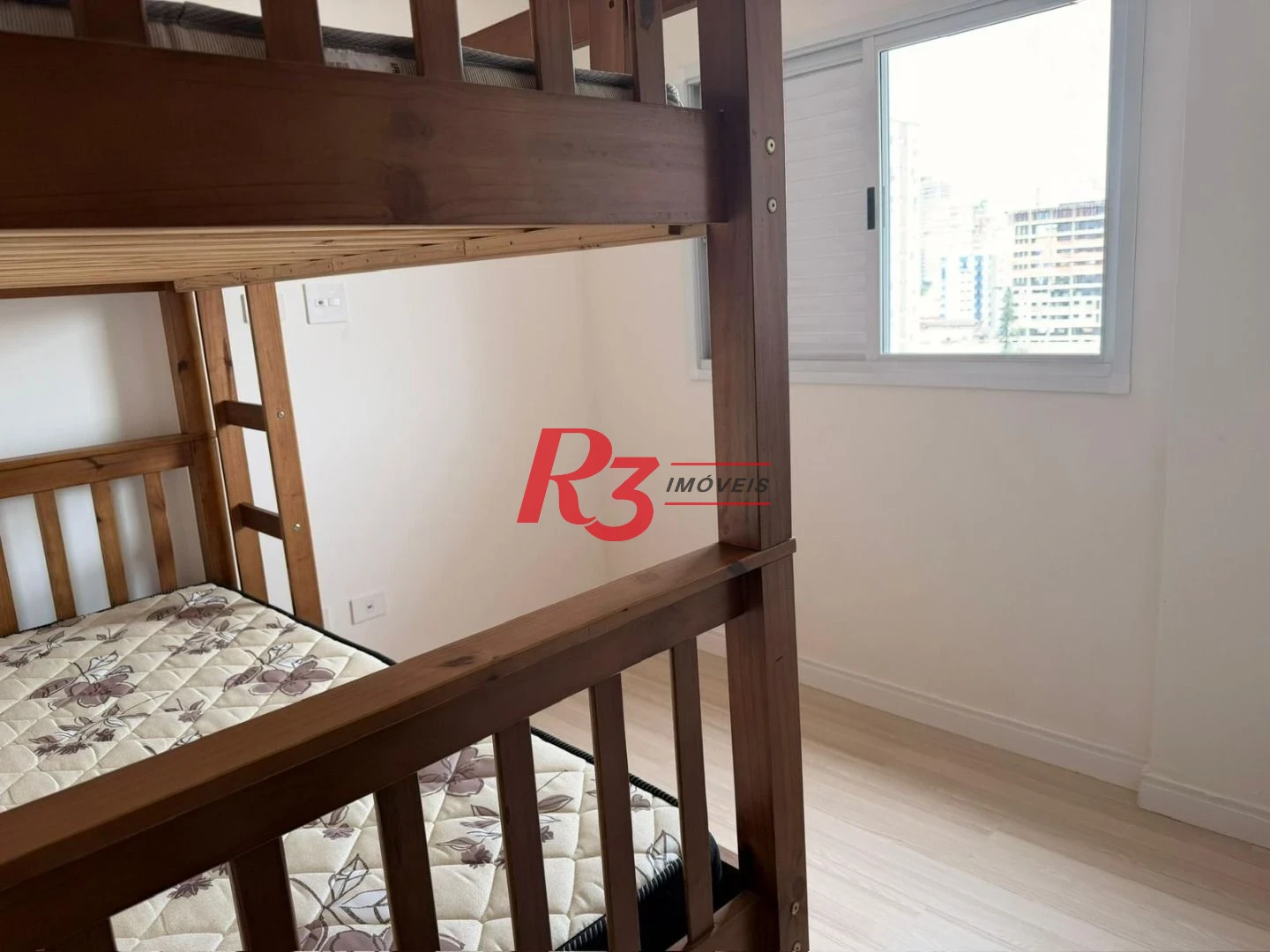 Apartamento com 2 dormitórios à venda, 55 m² por R$ 530.000,00 - Vila Guilhermina - Praia Grande/SP