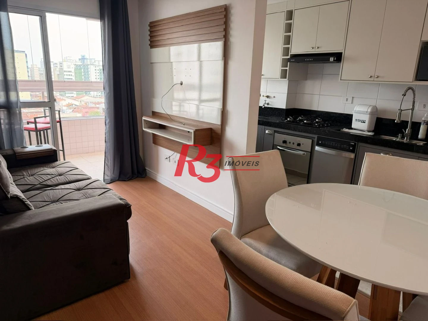 Apartamento com 2 dormitórios à venda, 55 m² por R$ 530.000,00 - Vila Guilhermina - Praia Grande/SP