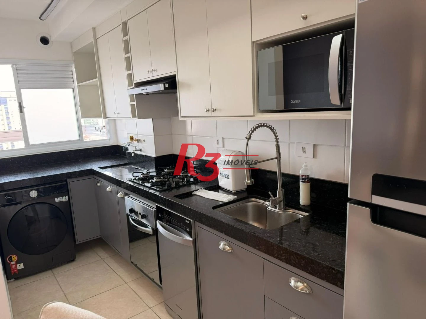 Apartamento com 2 dormitórios à venda, 55 m² por R$ 530.000,00 - Vila Guilhermina - Praia Grande/SP