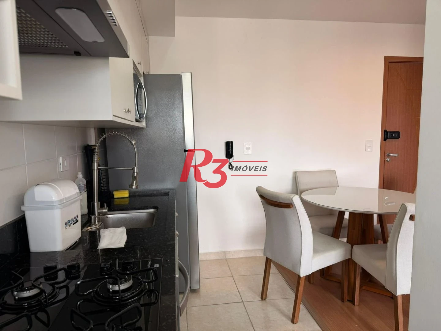 Apartamento com 2 dormitórios à venda, 55 m² por R$ 530.000,00 - Vila Guilhermina - Praia Grande/SP