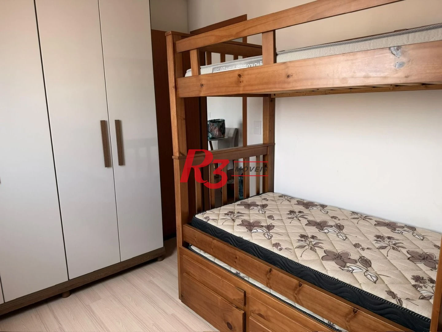 Apartamento com 2 dormitórios à venda, 55 m² por R$ 530.000,00 - Vila Guilhermina - Praia Grande/SP