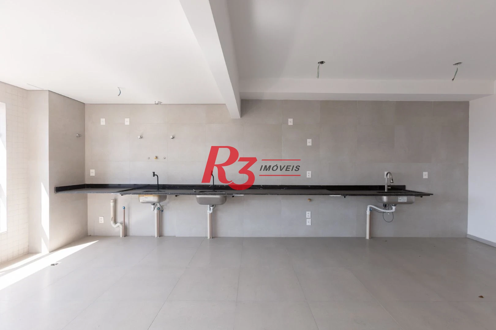 Apartamento com 2 dormitórios à venda, 70 m² por R$ 749.010,00 - José Menino - Santos/SP