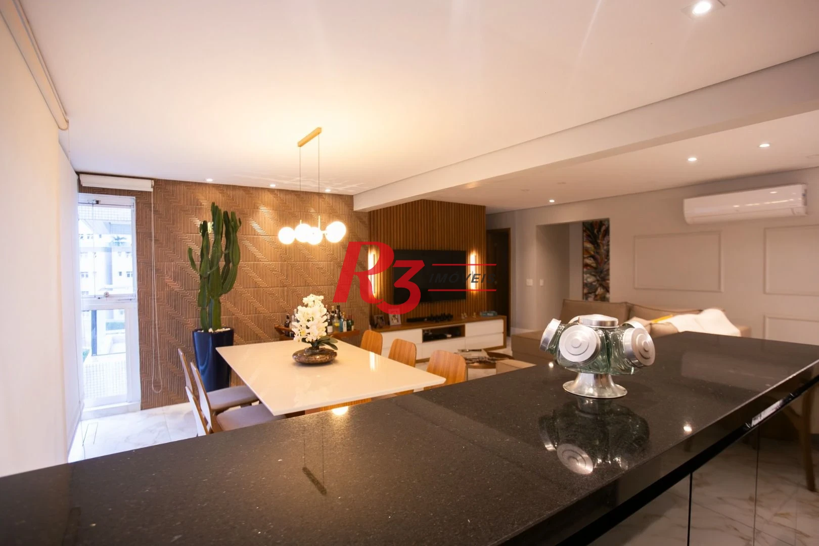 Apartamento com 3 dormitórios à venda, 132 m² por R$ 1.810.000,00 - Ponta da Praia - Santos/SP