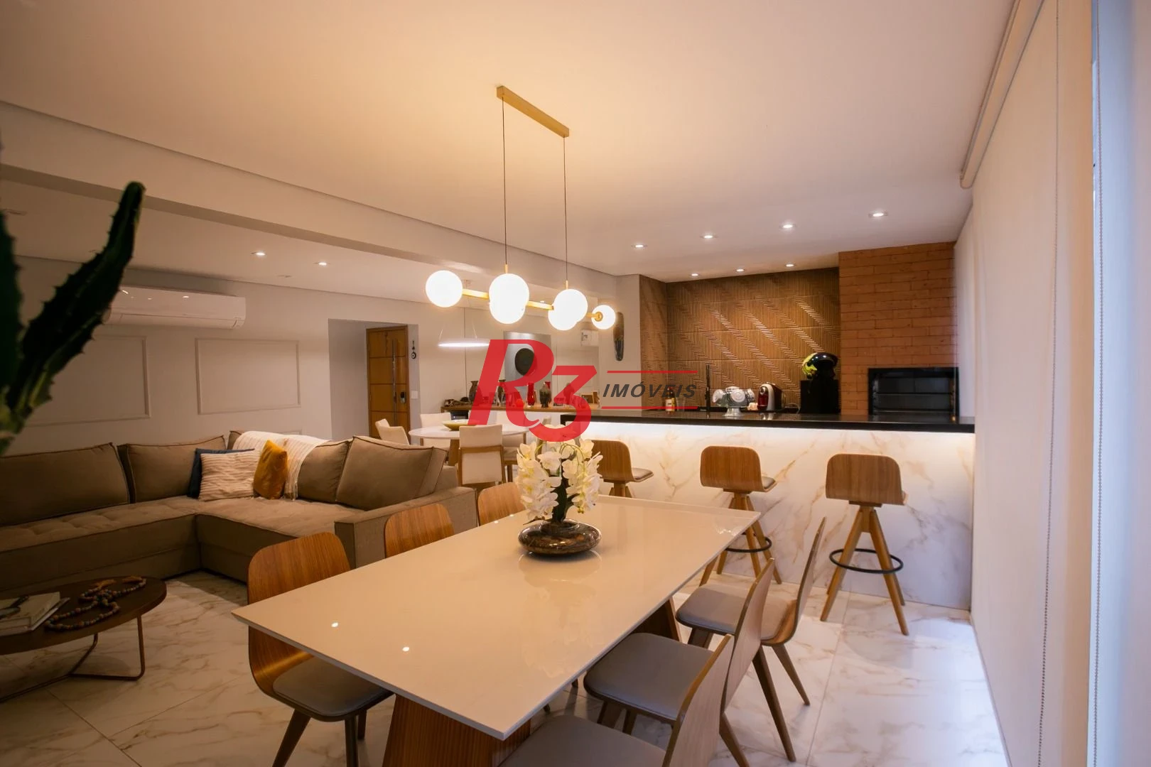 Apartamento com 3 dormitórios à venda, 132 m² por R$ 1.810.000,00 - Ponta da Praia - Santos/SP