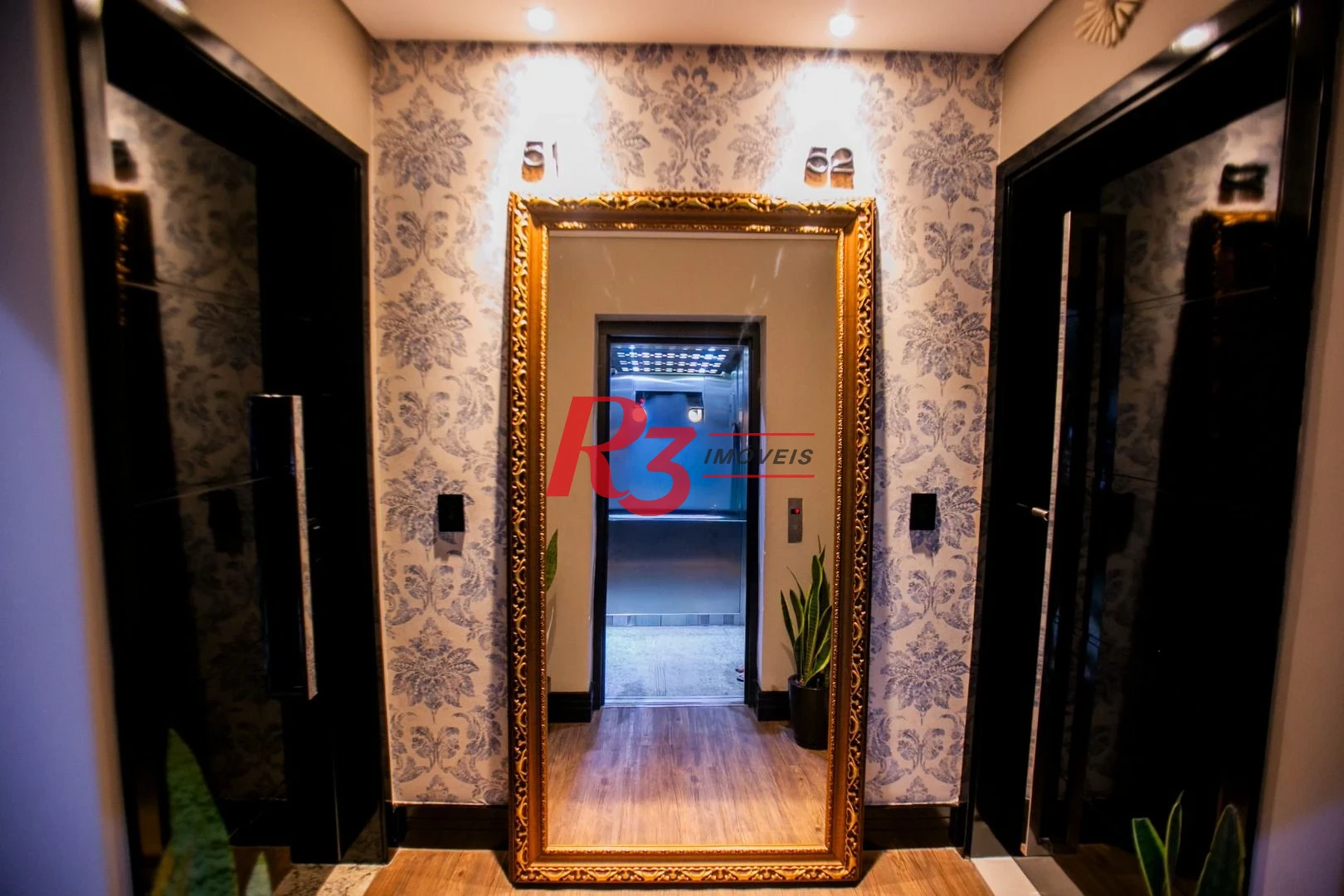 Apartamento com 3 dormitórios à venda, 132 m² por R$ 1.810.000,00 - Ponta da Praia - Santos/SP