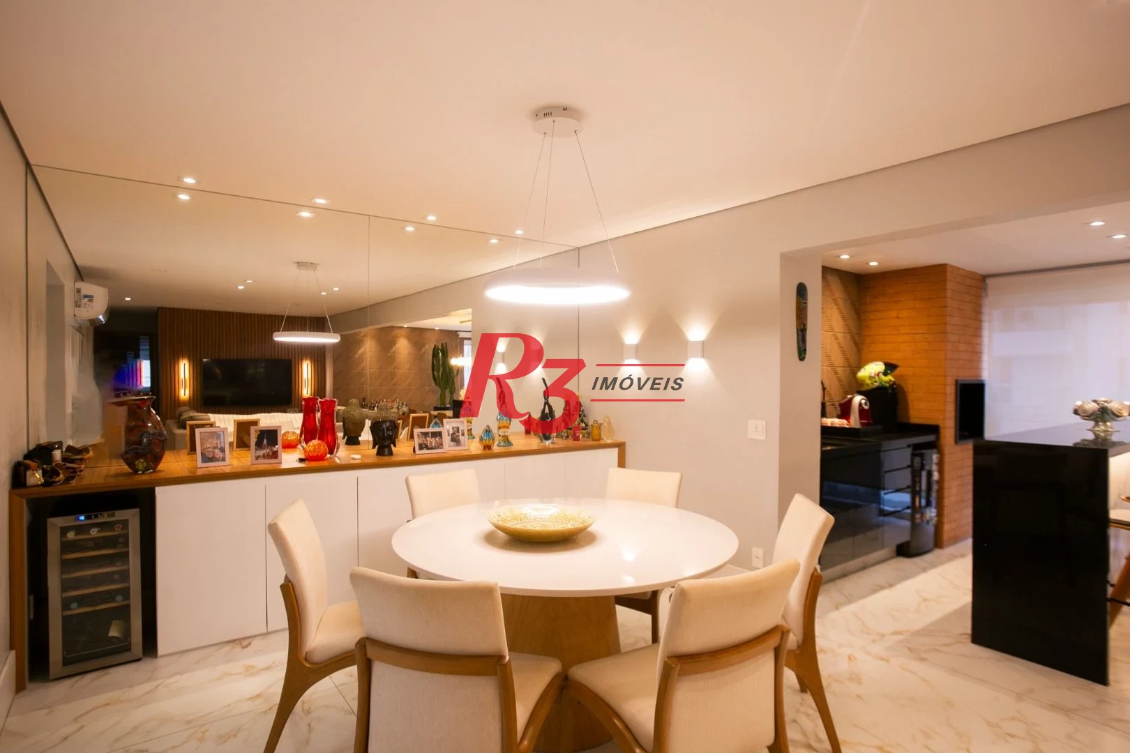 Apartamento com 3 dormitórios à venda, 132 m² por R$ 1.810.000,00 - Ponta da Praia - Santos/SP