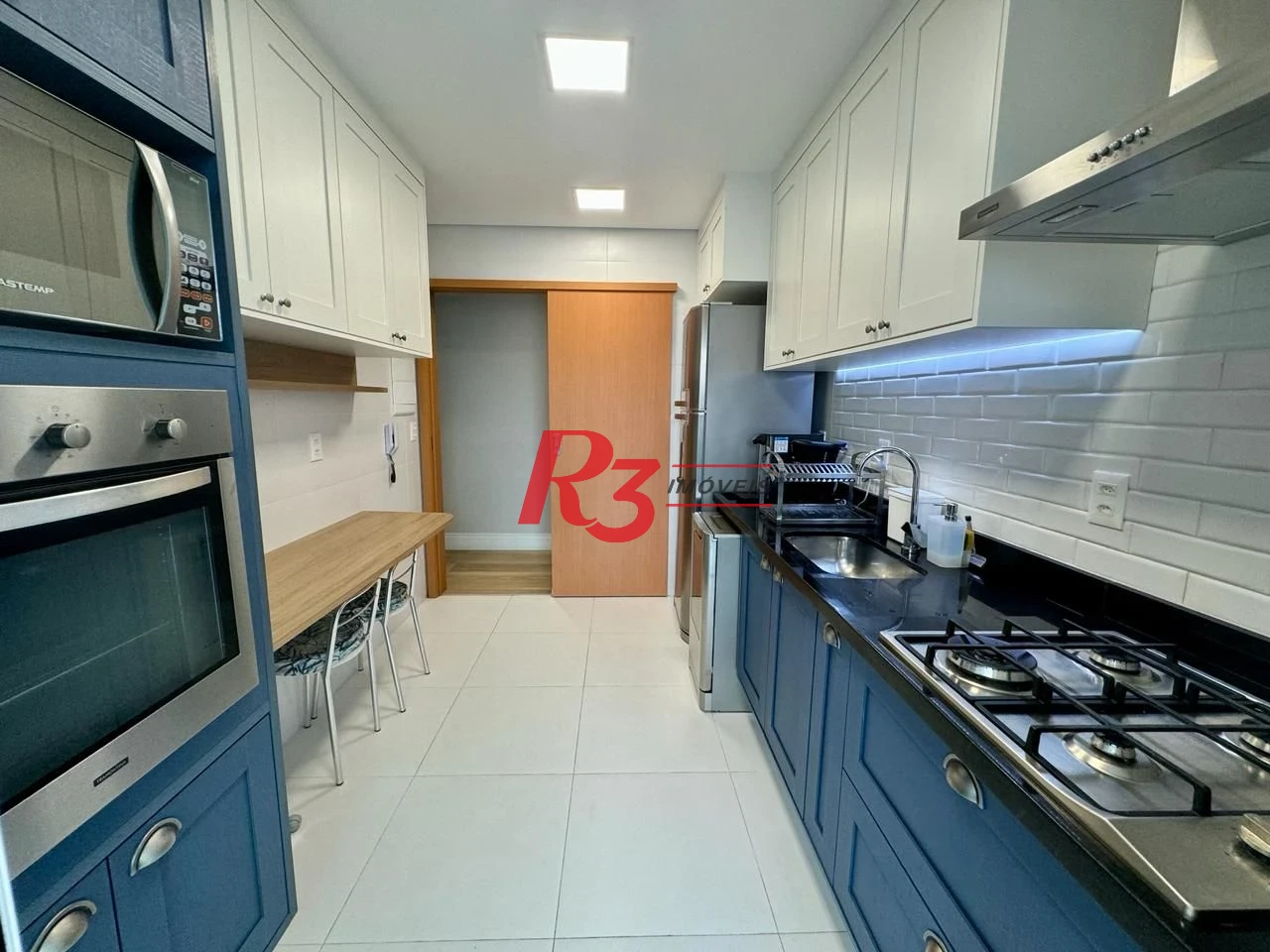 Apartamento com 3 dormitórios à venda, 104 m² por R$ 1.650.000,00 - Gonzaga - Santos/SP
