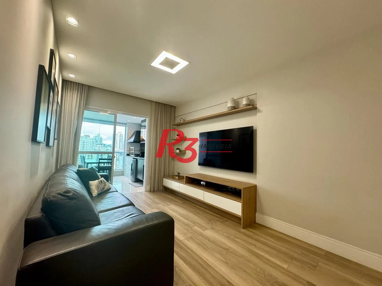 Apartamento com 3 dormitórios à venda, 104 m² por R$ 1.650.000,00 - Gonzaga - Santos/SP