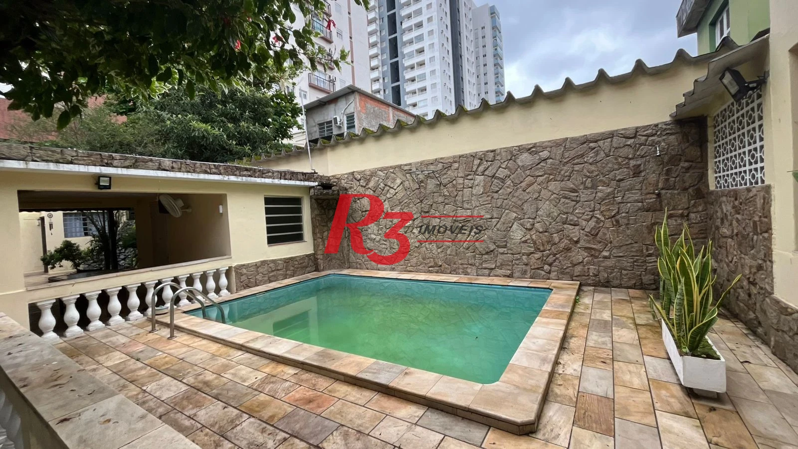Casa com 4 dormitórios para alugar, 263 m² por R$ 15.000,00/mês - Macuco - Santos/SP
