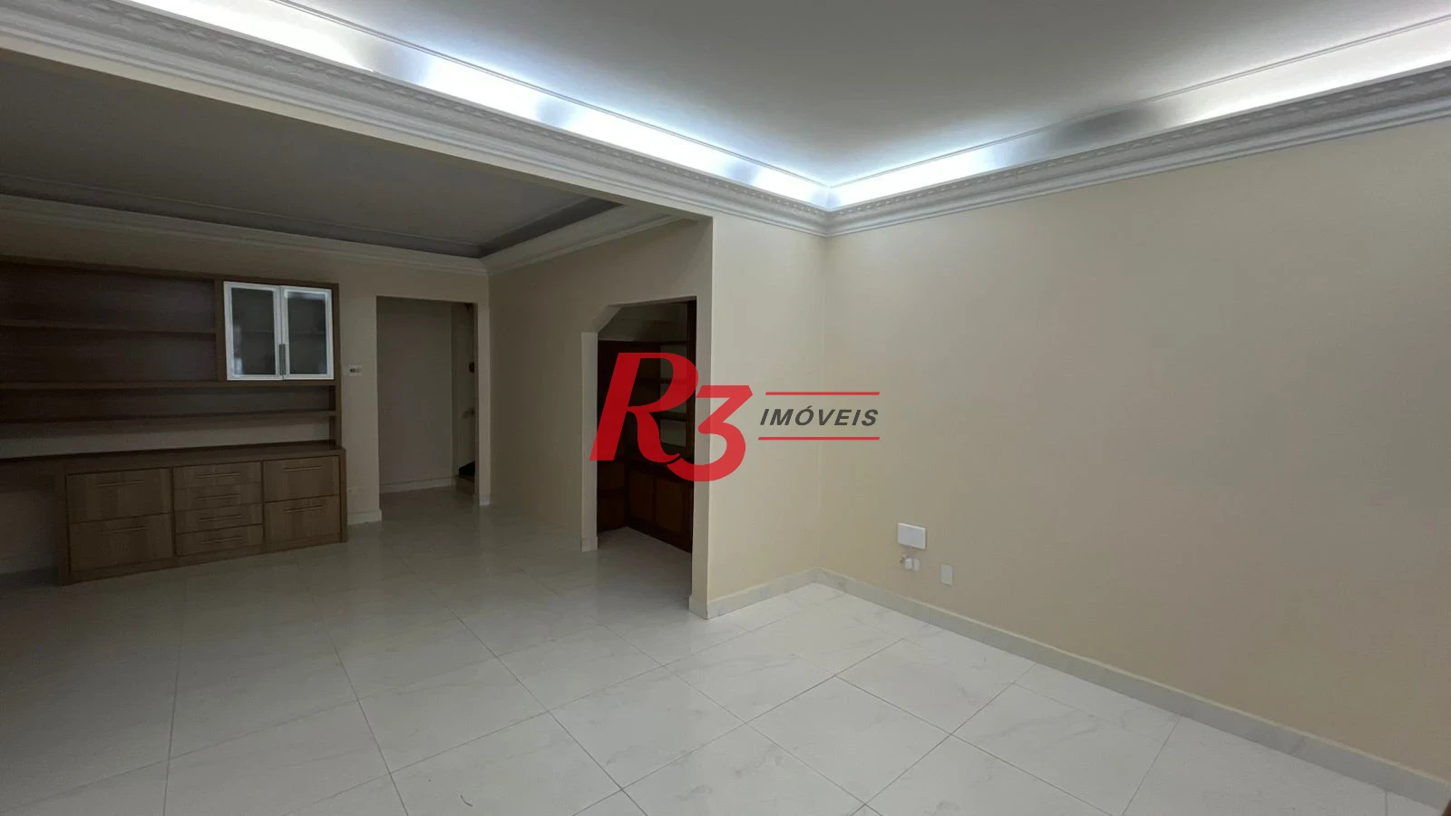 Casa com 4 dormitórios para alugar, 263 m² por R$ 15.000,00/mês - Macuco - Santos/SP