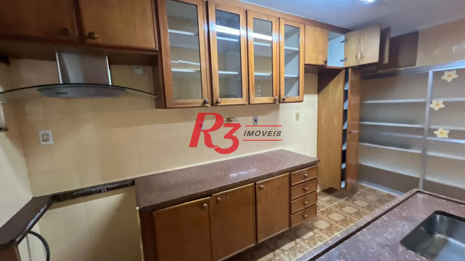 Casa com 4 dormitórios para alugar, 263 m² por R$ 15.000,00/mês - Macuco - Santos/SP