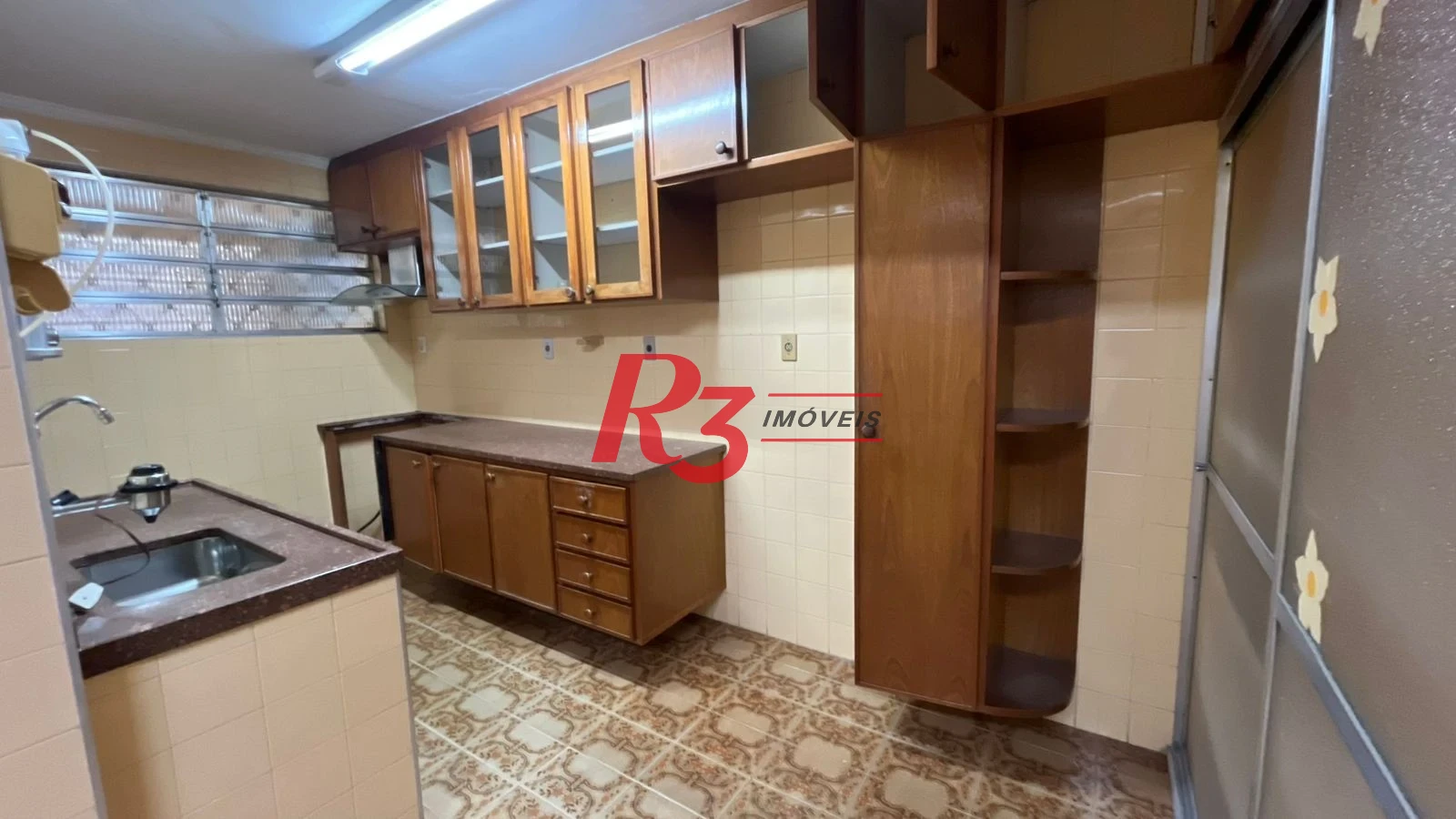 Casa com 4 dormitórios para alugar, 263 m² por R$ 15.000,00/mês - Macuco - Santos/SP