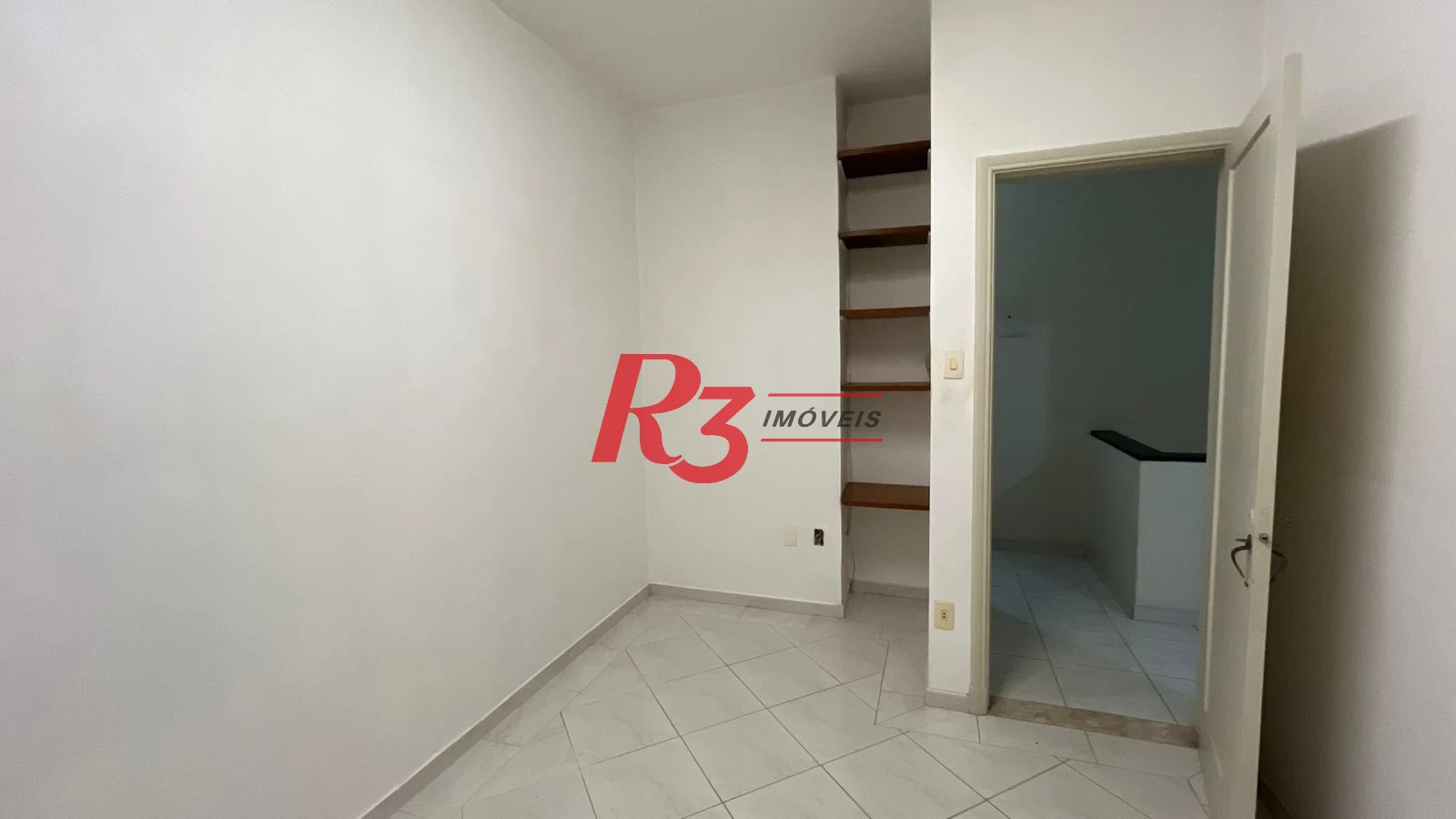 Casa com 4 dormitórios para alugar, 263 m² por R$ 15.000,00/mês - Macuco - Santos/SP