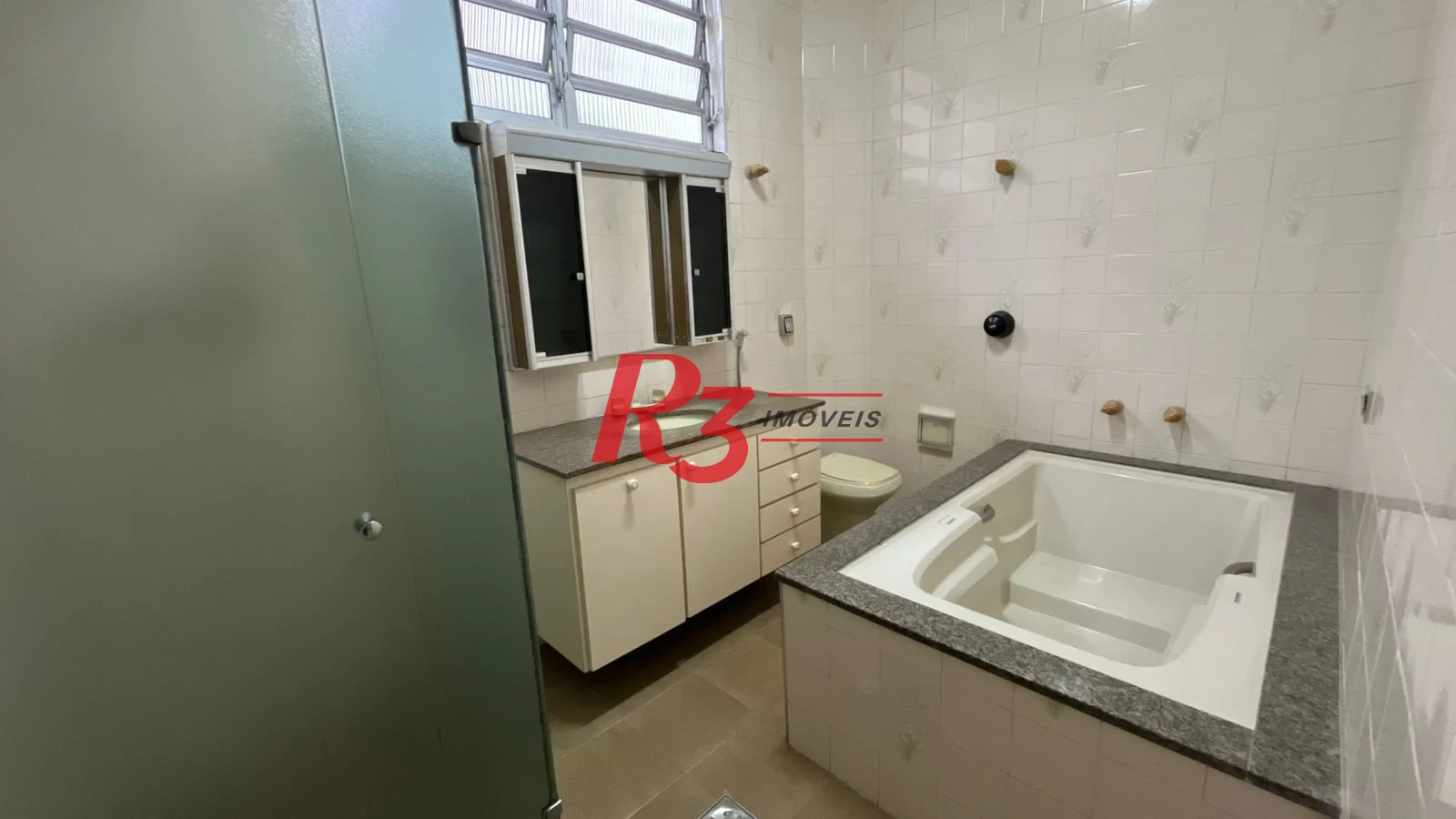 Casa com 4 dormitórios para alugar, 263 m² por R$ 15.000,00/mês - Macuco - Santos/SP