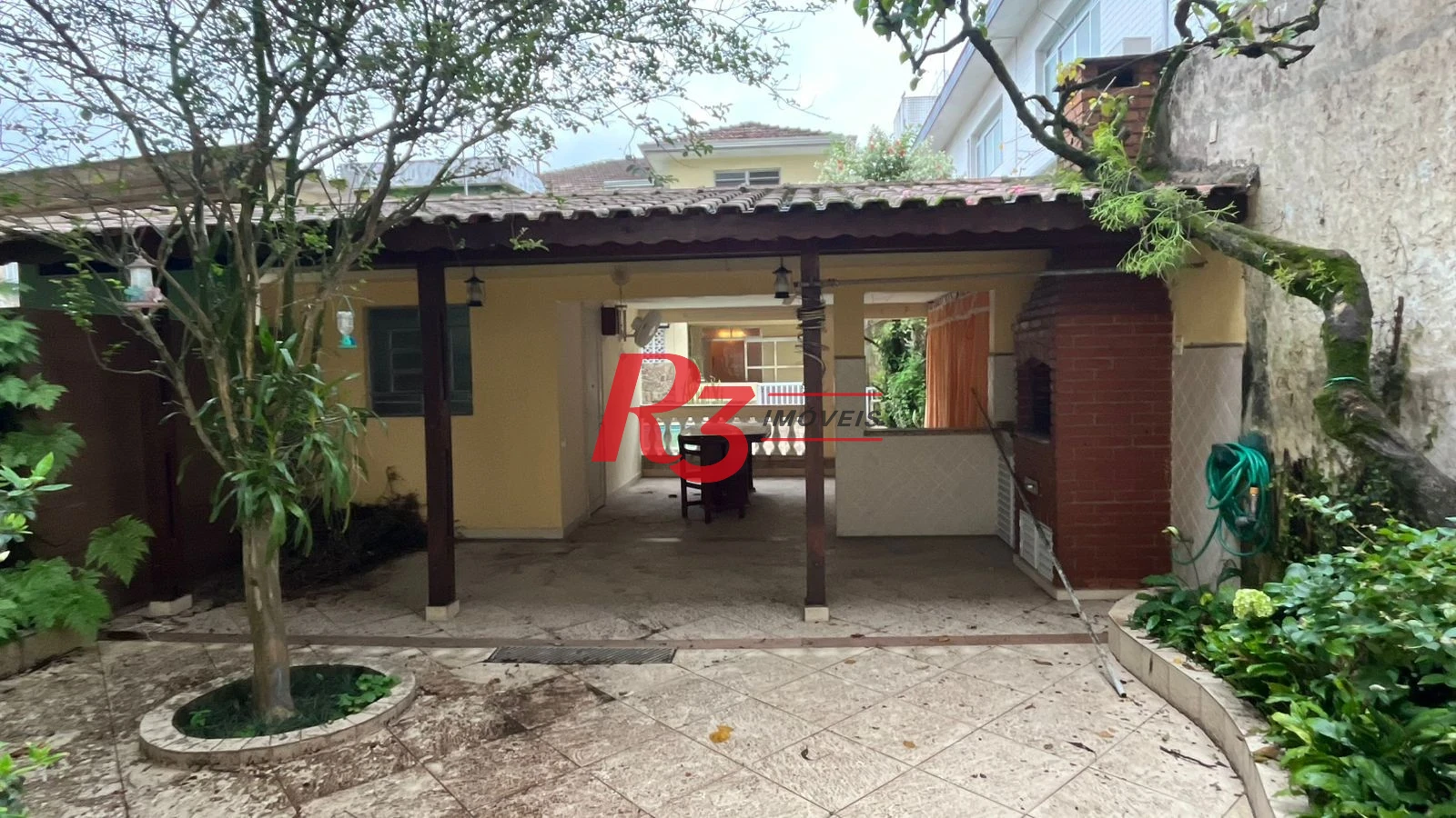 Casa com 4 dormitórios para alugar, 263 m² por R$ 15.000,00/mês - Macuco - Santos/SP