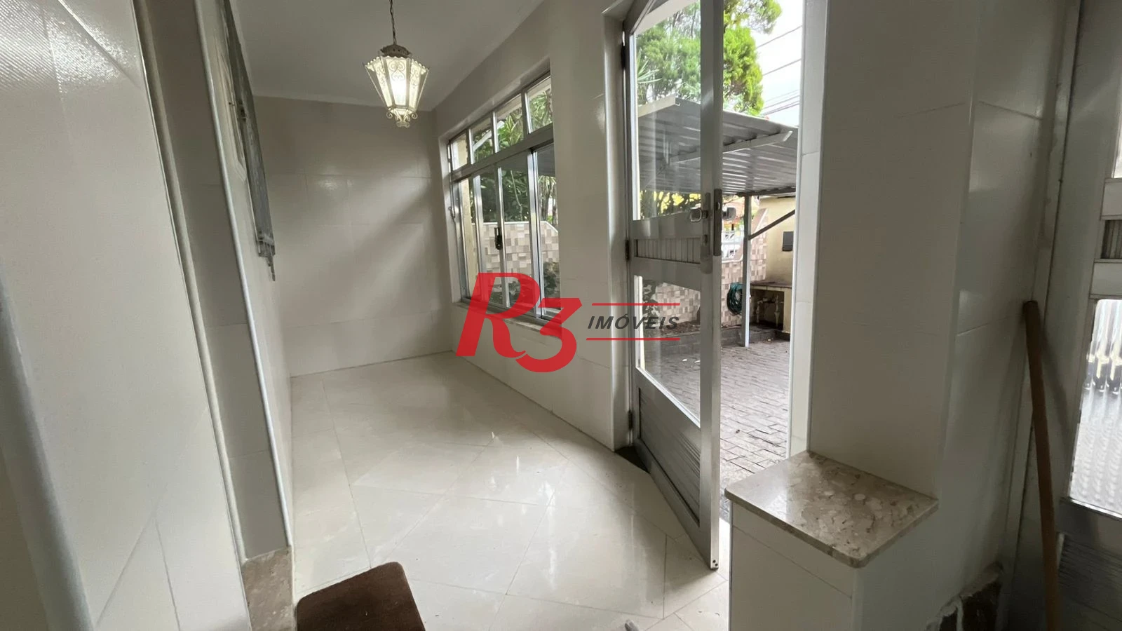 Casa com 4 dormitórios para alugar, 263 m² por R$ 15.000,00/mês - Macuco - Santos/SP