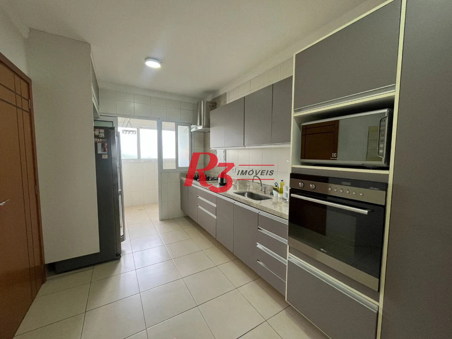 Apartamento com 3 dormitórios para alugar, 156 m² por R$ 10.000,00/mês - Astúrias - Praia - Guarujá/SP