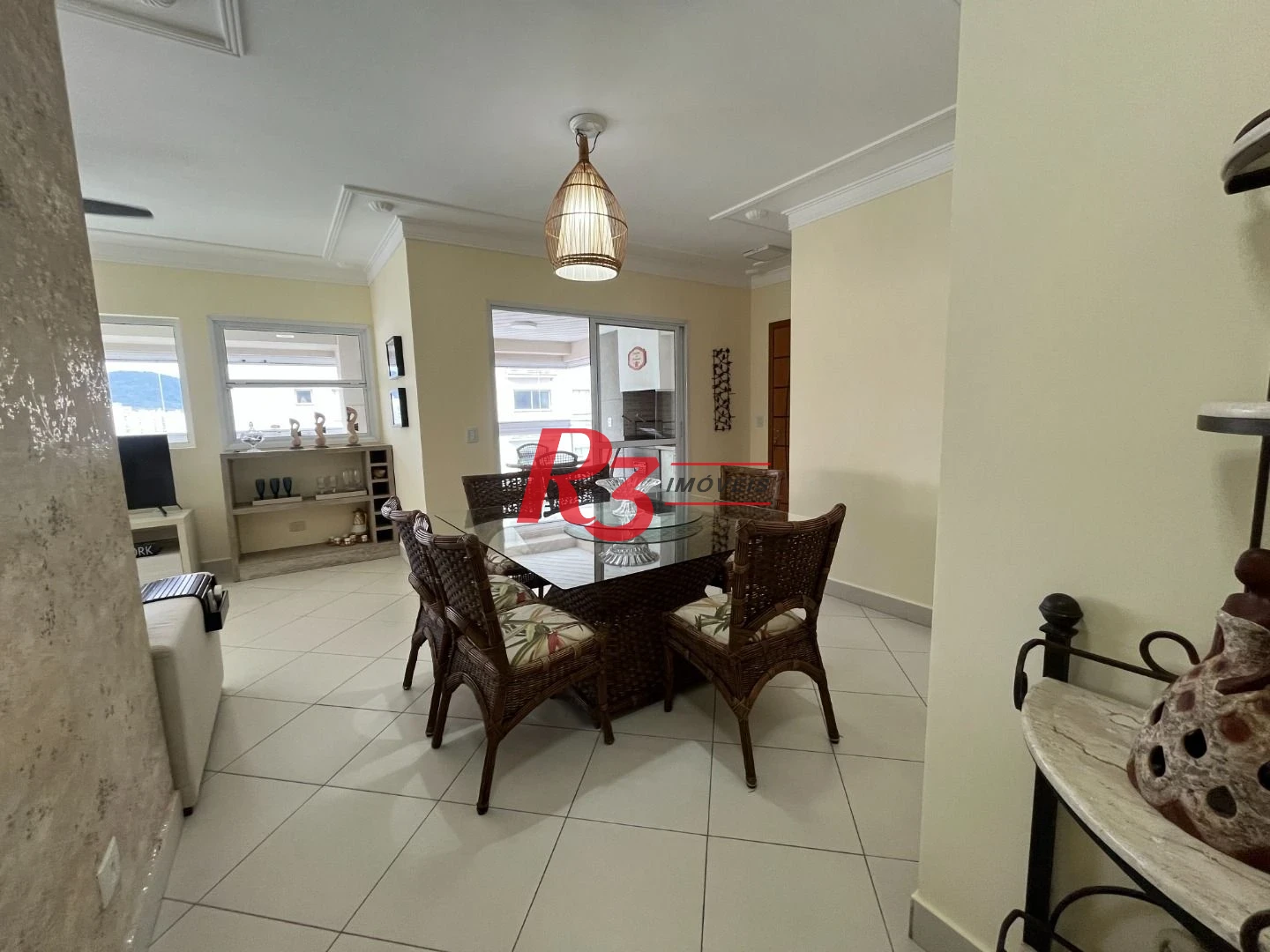 Apartamento com 3 dormitórios para alugar, 156 m² por R$ 10.000,00/mês - Astúrias - Praia - Guarujá/SP