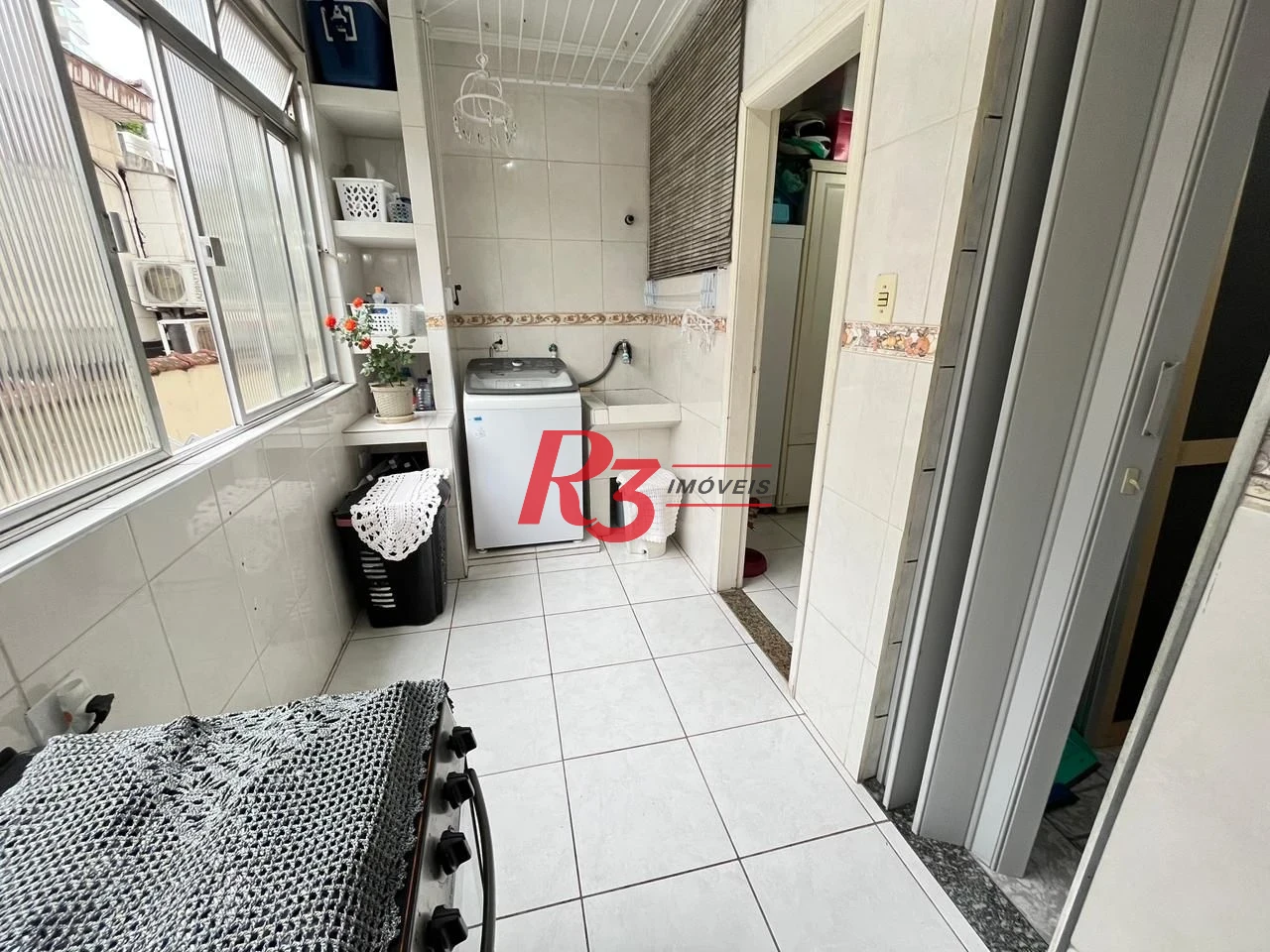 Apartamento com 3 dormitórios à venda, 104 m² por R$ 590.000,00 - Gonzaga - Santos/SP