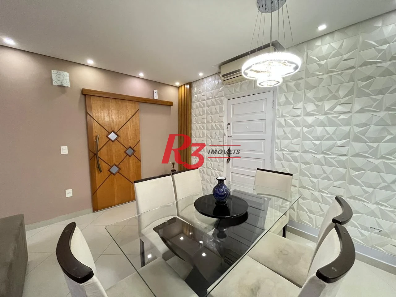 Apartamento com 3 dormitórios à venda, 104 m² por R$ 590.000,00 - Gonzaga - Santos/SP