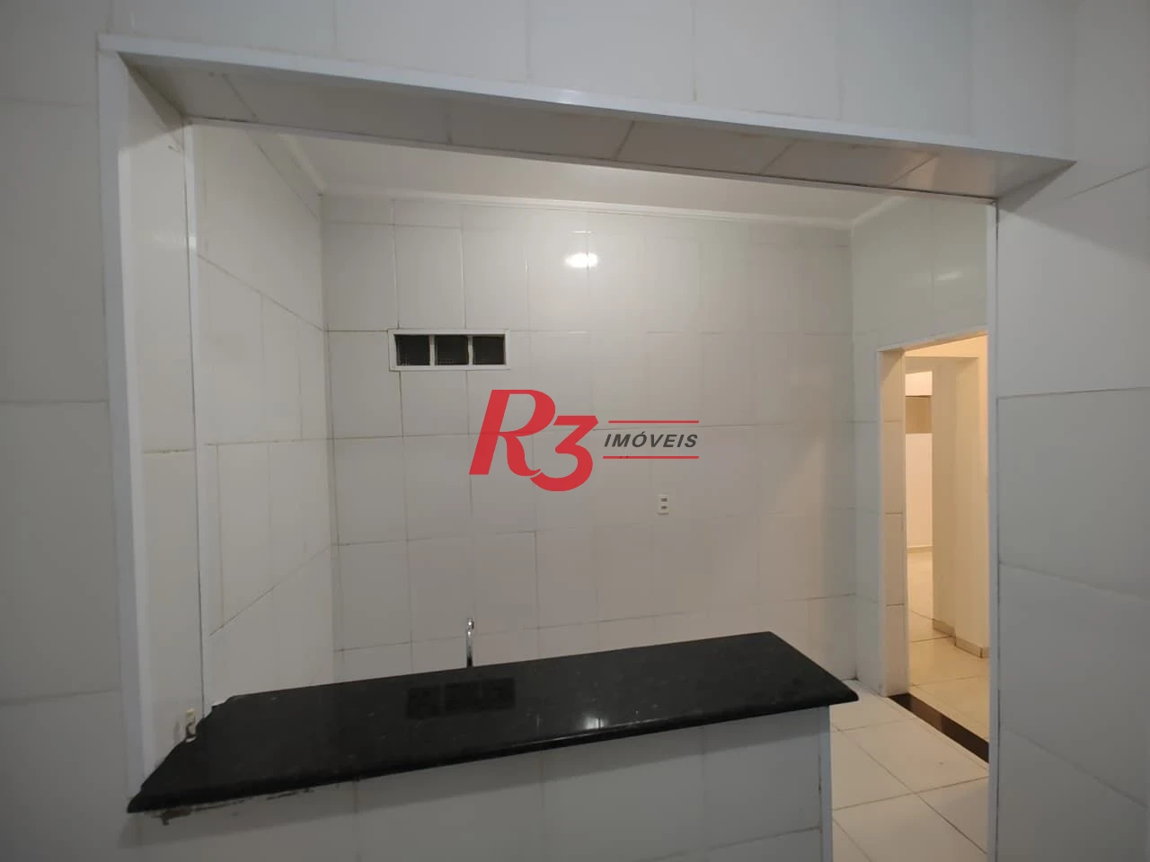 Apartamento com 2 dormitórios à venda, 56 m² por R$ 415.000,00 - José Menino - Santos/SP