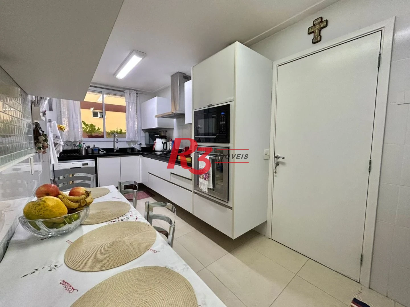 Apartamento com 3 dormitórios à venda, 181 m² por R$ 3.360.000,00 - Gonzaga - Santos/SP