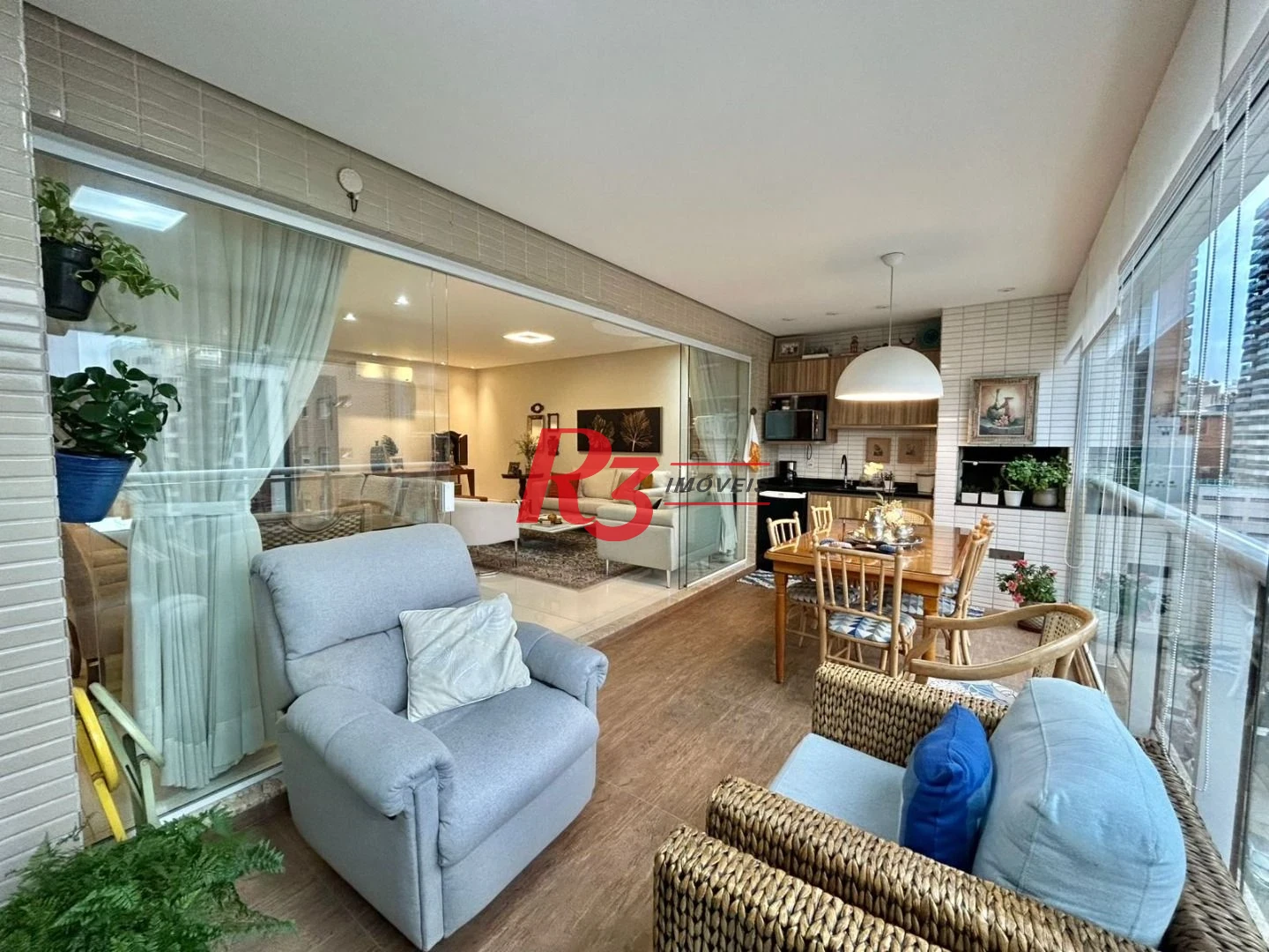 Apartamento com 3 dormitórios à venda, 181 m² por R$ 3.360.000,00 - Gonzaga - Santos/SP