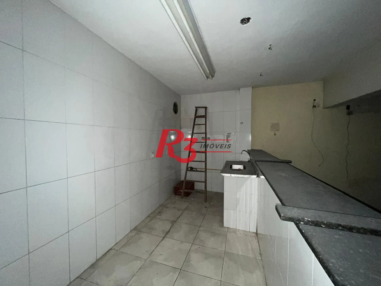 Galpão à venda, 750 m² por R$ 2.100.000,00 - Centro - Santos/SP