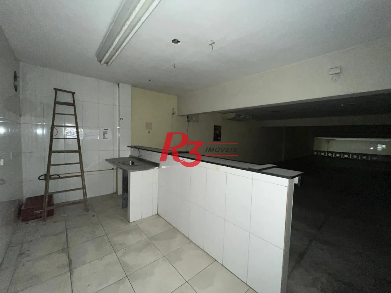 Galpão à venda, 750 m² por R$ 2.100.000,00 - Centro - Santos/SP