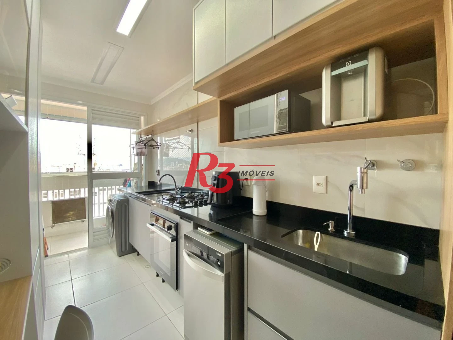 Apartamento com 2 dormitórios à venda, 66 m² por R$ 1.250.000,00 - Boqueirão - Santos/SP