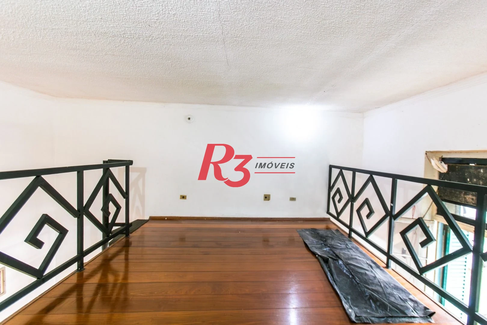 Sala, 37 m² - venda por R$ 300.000,00 ou aluguel por R$ 3.000,00/mês - Centro - Santos/SP